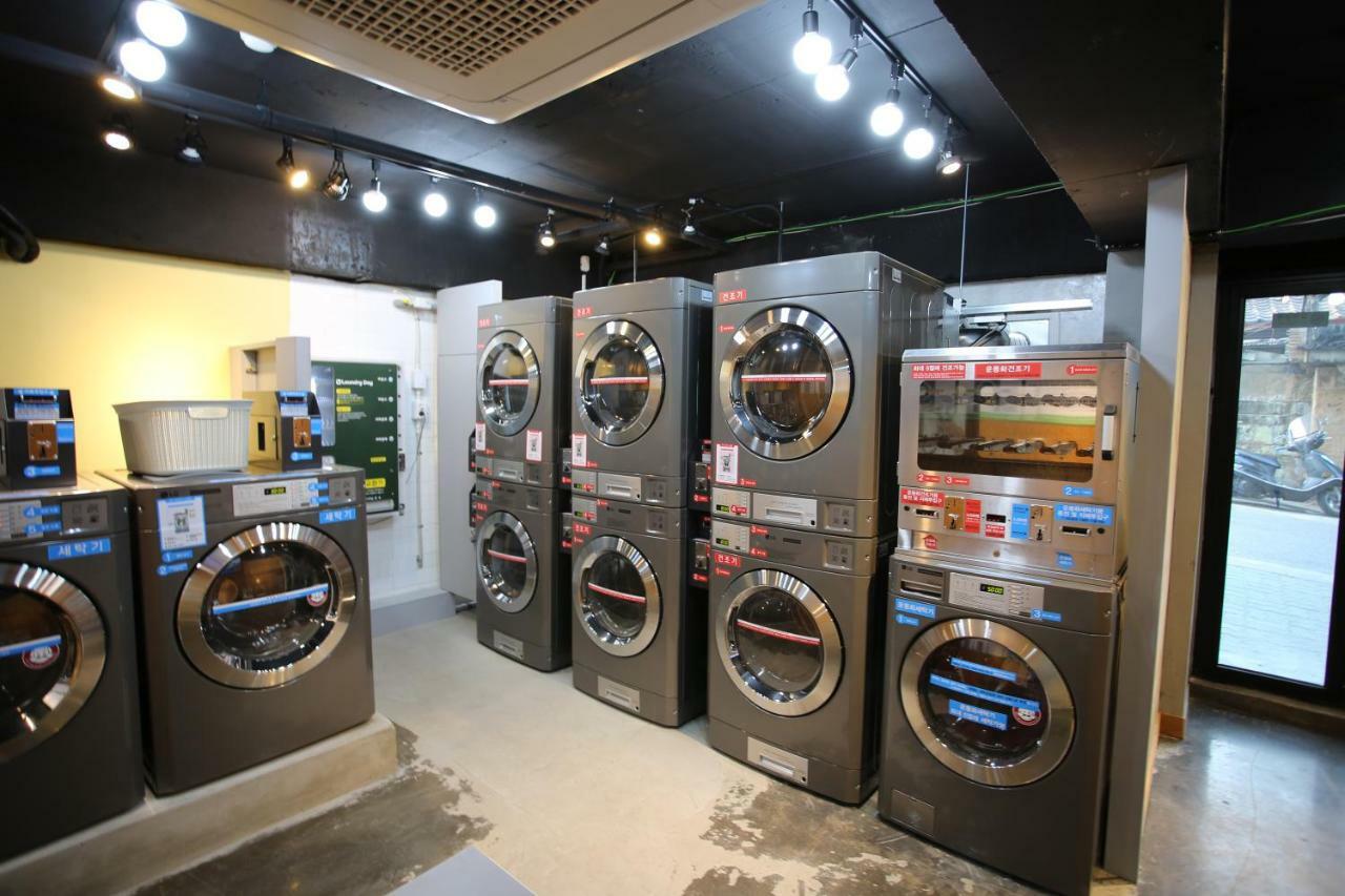 Hostel Sinchon Livingtel *